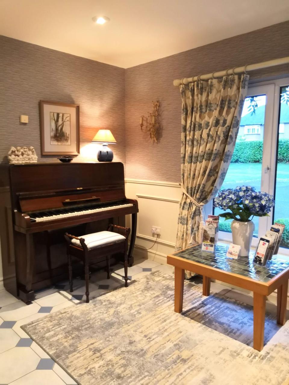 Sea Dew B&B Tullamore Exterior foto